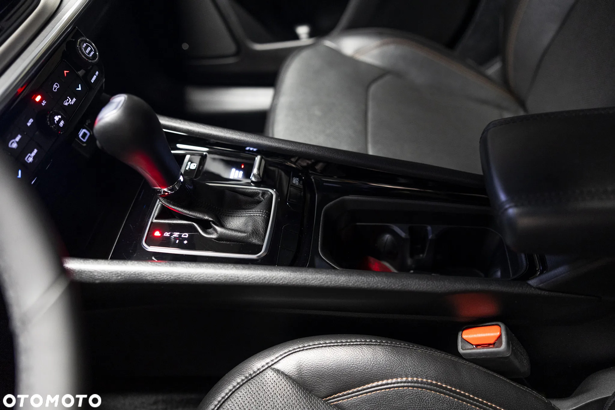 Jeep Compass - 25