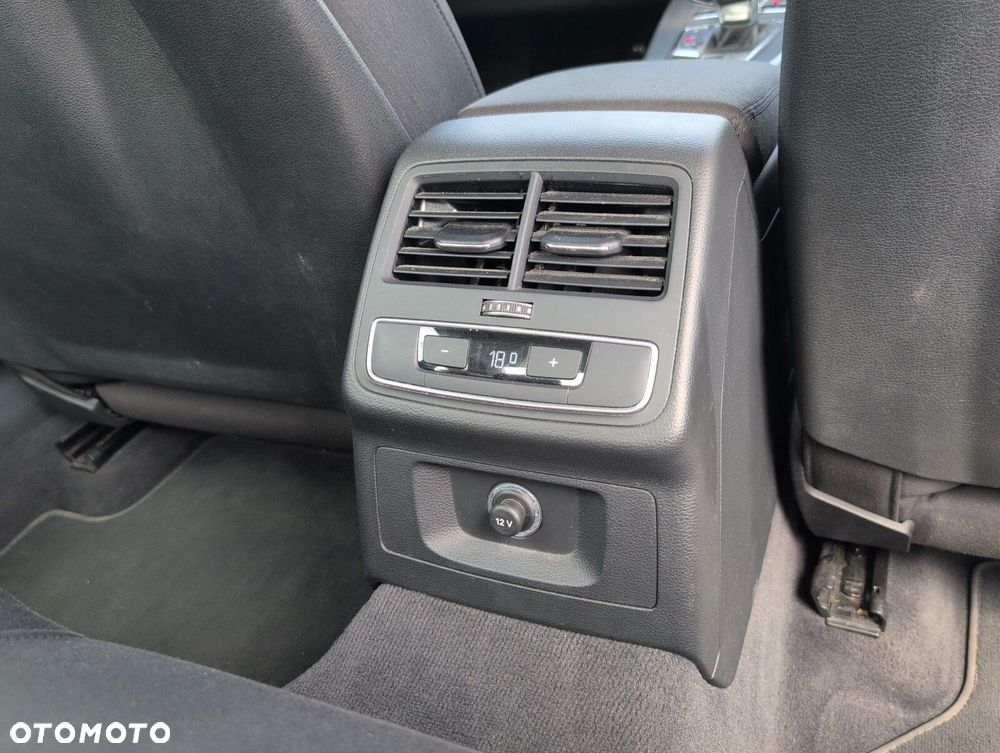 Audi A4 Limousine 40 TFSI mHEV S Line S tronic - 13