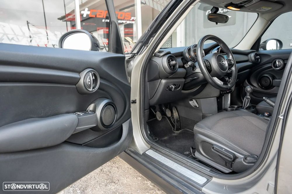 MINI 5 Portas One D - 15