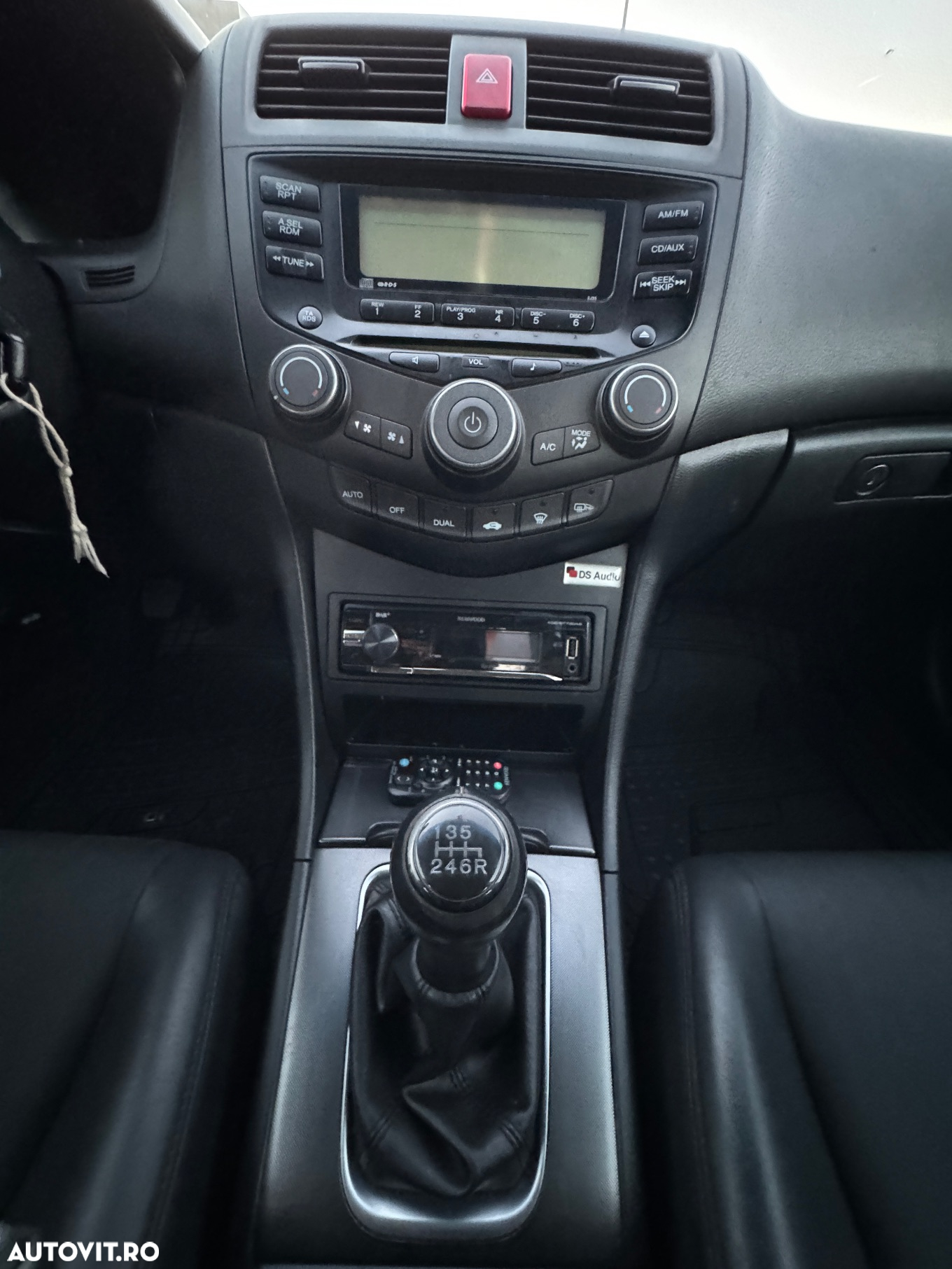 Honda Accord 2.2CDTi Tourer ES - 11