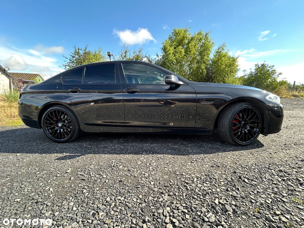 BMW Seria 5 530d xDrive - 10