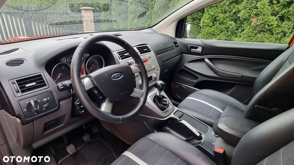 Ford Kuga - 11
