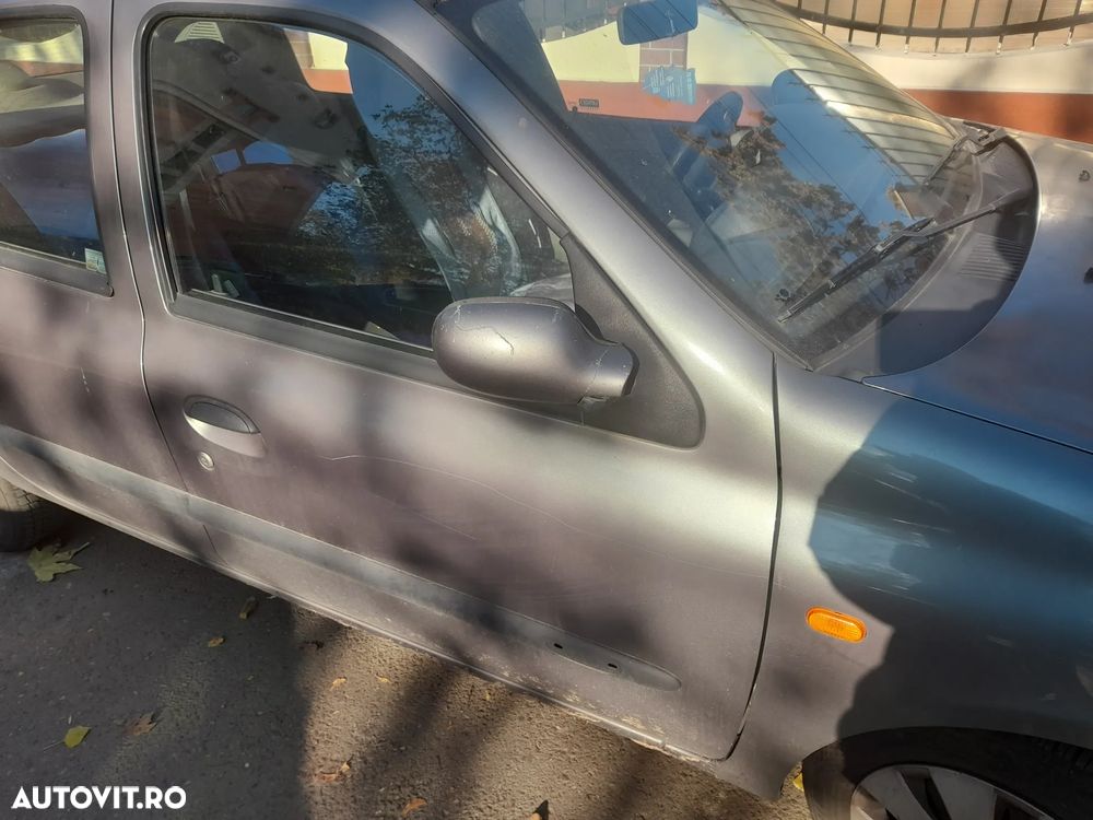Renault Clio - 8