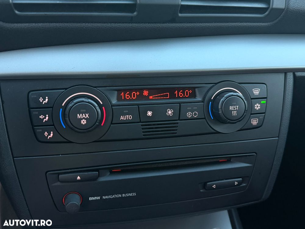 BMW Seria 1 120i Aut. - 10