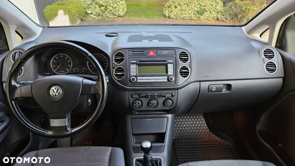 Volkswagen Golf Plus - 11