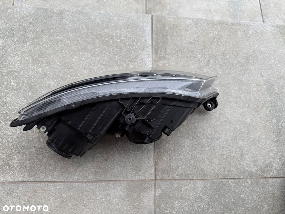 Lampa przednia lewa Skoda Fabia III Lift - 3