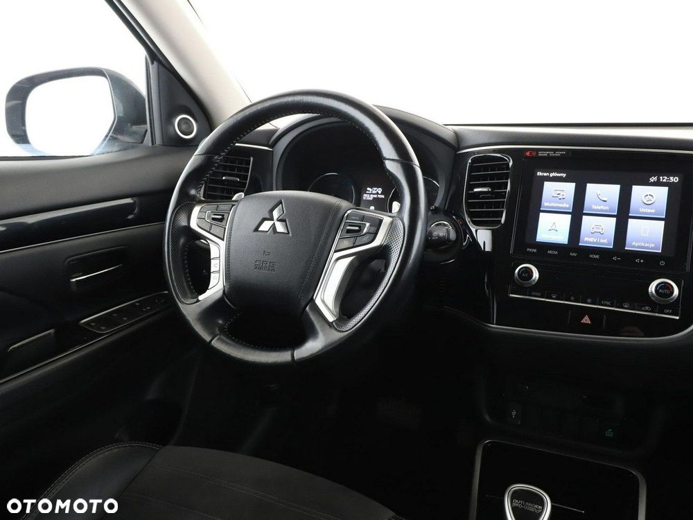Mitsubishi Outlander 2.4 4WD - 18