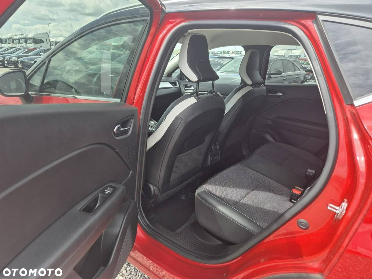 Renault Captur - 14