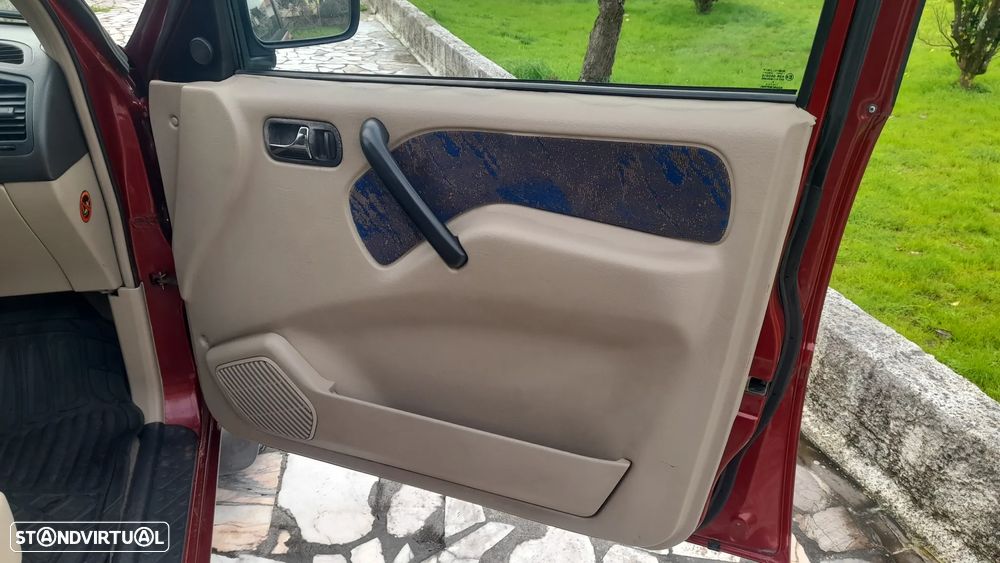 Nissan Terrano II 2.7 TDi Luxury - 32