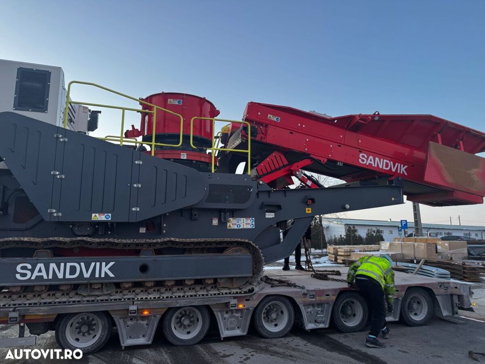 Sandvik QH332 concasor cu con - 38 tone - 1