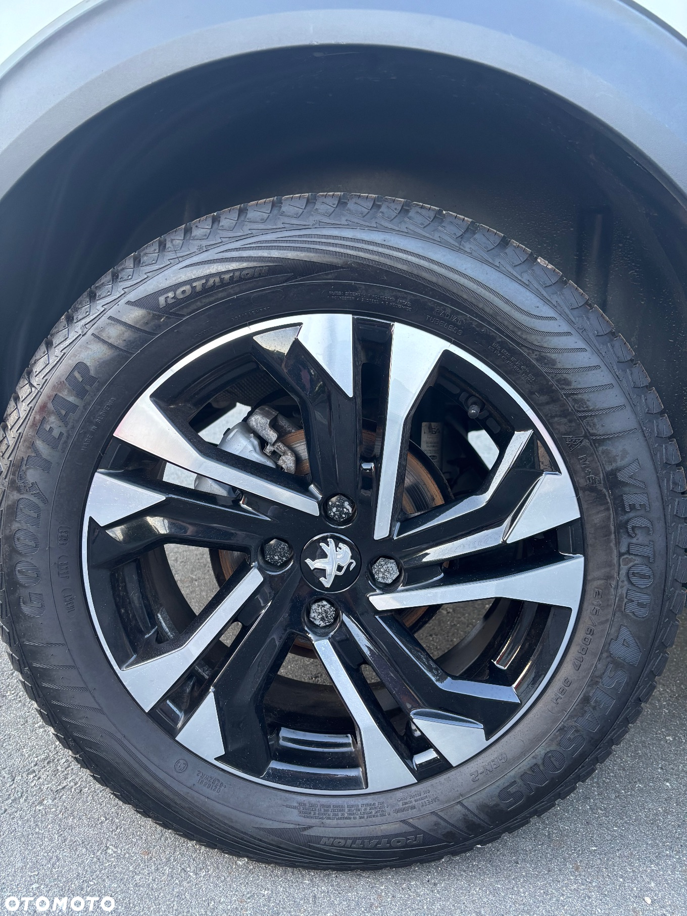 Peugeot 2008 PureTech 130 EAT8 Allure - 33