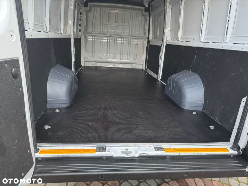 Opel Movano Maxi L4H2 Salon I właściciel - 35