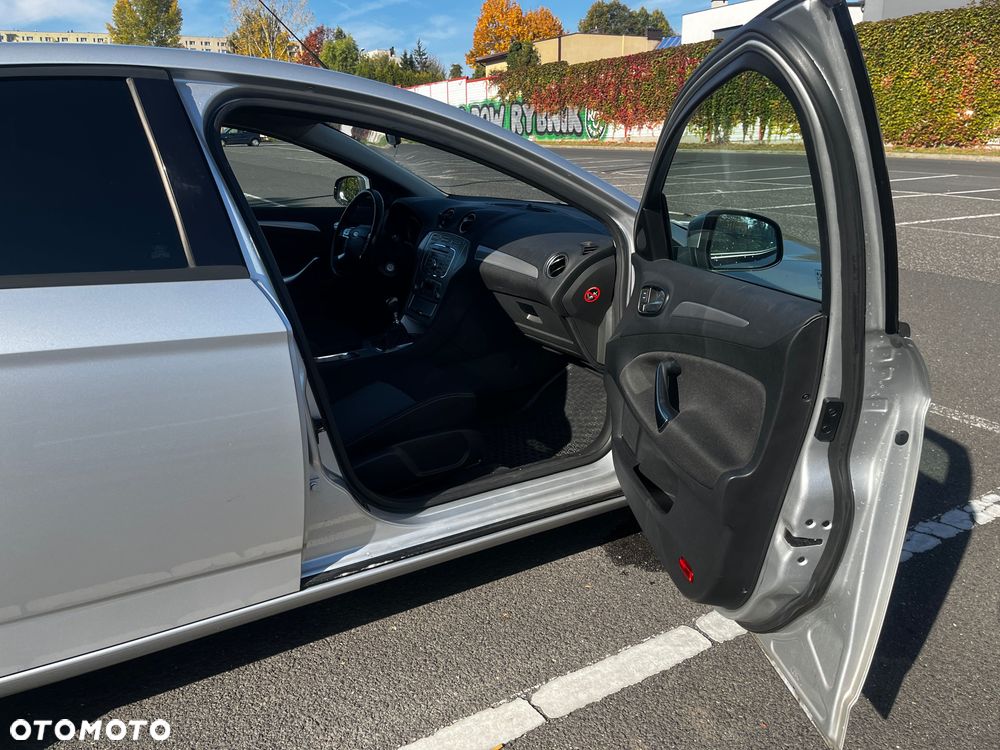 Ford Mondeo - 13