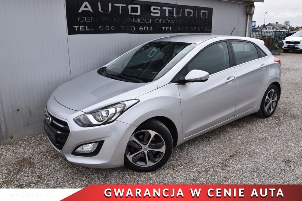 Hyundai i30 1.6 CRDi Fifa World Cup Edition - 32