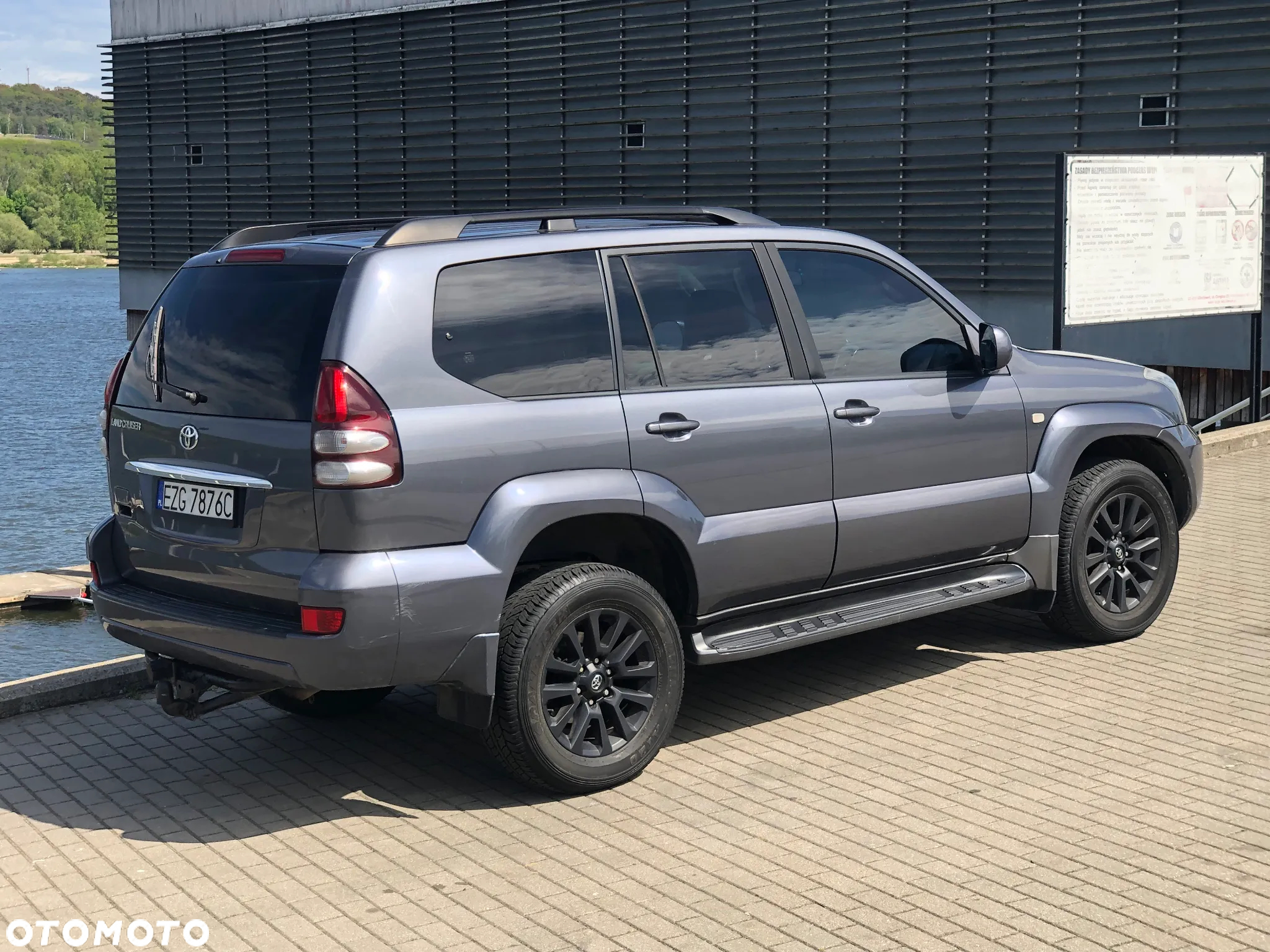 Toyota Land Cruiser - 18