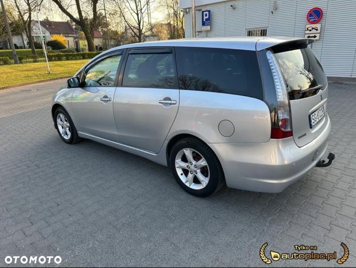 Mitsubishi Grandis - 1