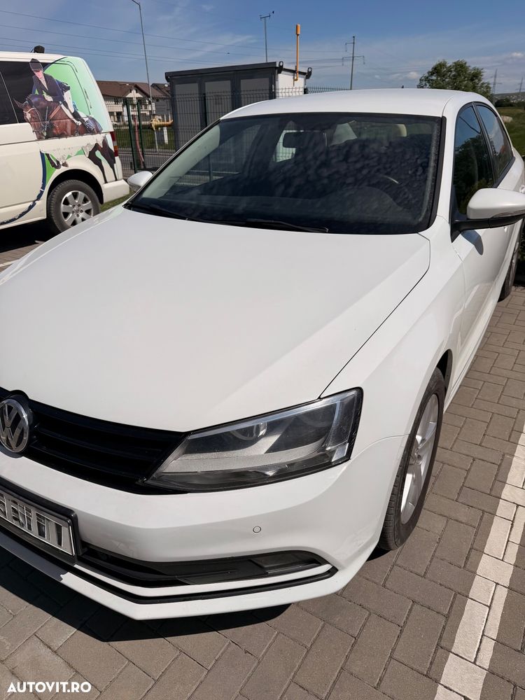 Volkswagen Jetta 1.2 TSI Trendline - 1