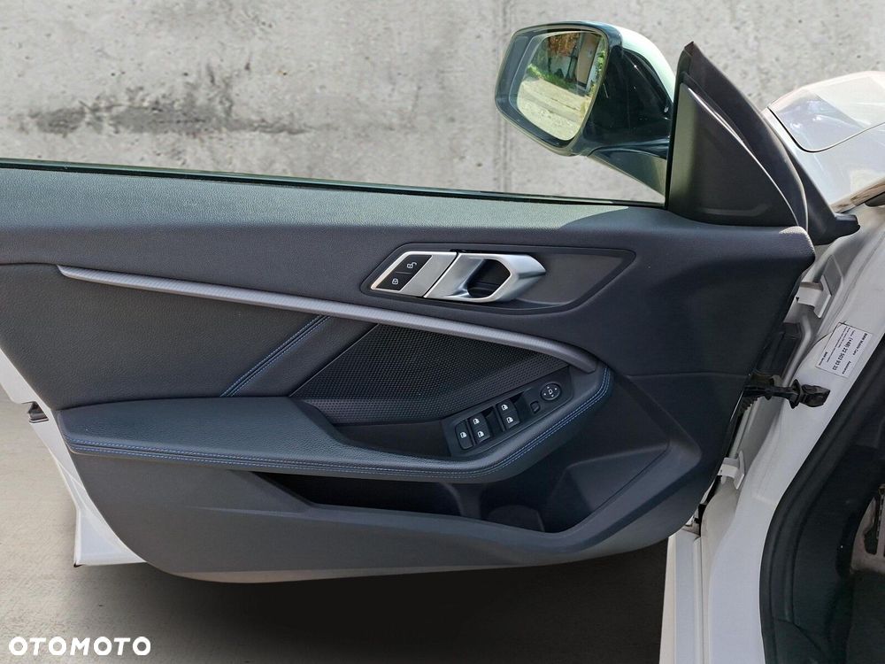 BMW Seria 2 218i M Sport - 11