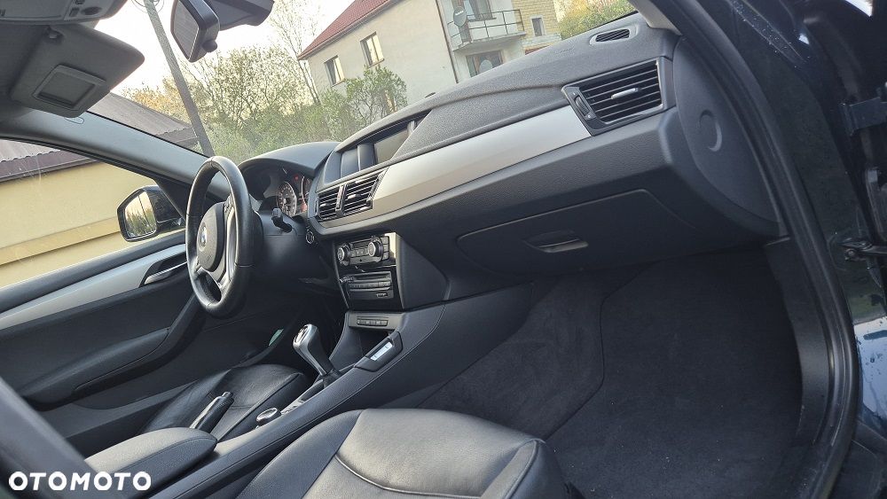 BMW X1 sDrive18d xLine - 9