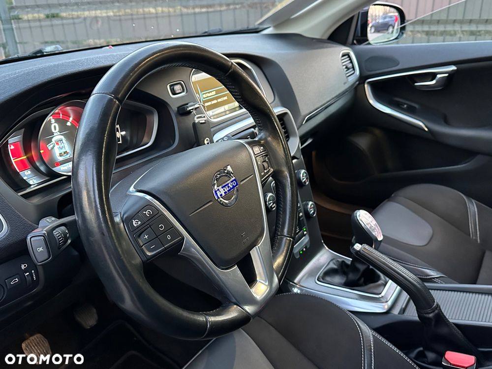 Volvo V40 D2 Momentum - 15