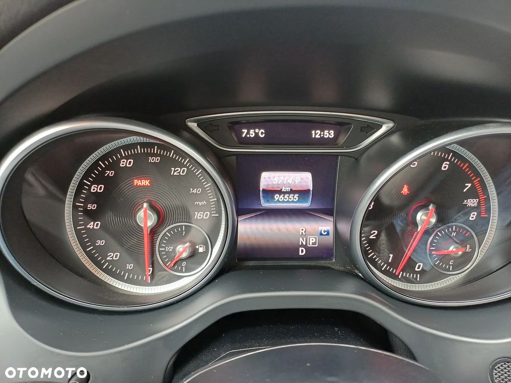 Mercedes-Benz CLA 250 4Matic 7G-DCT UrbanStyle Edition - 19