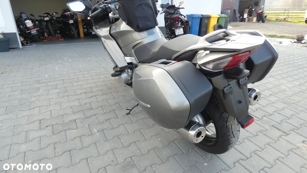 Yamaha FJR - 8