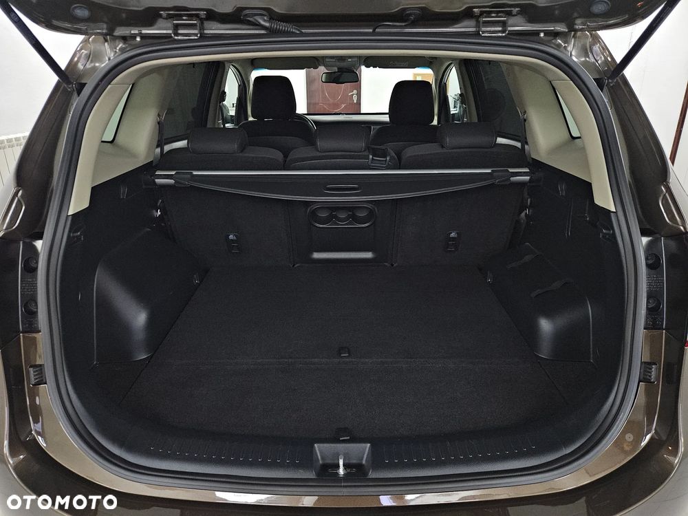 Kia Carens 1.6 GDI Business Line EU6 - 36
