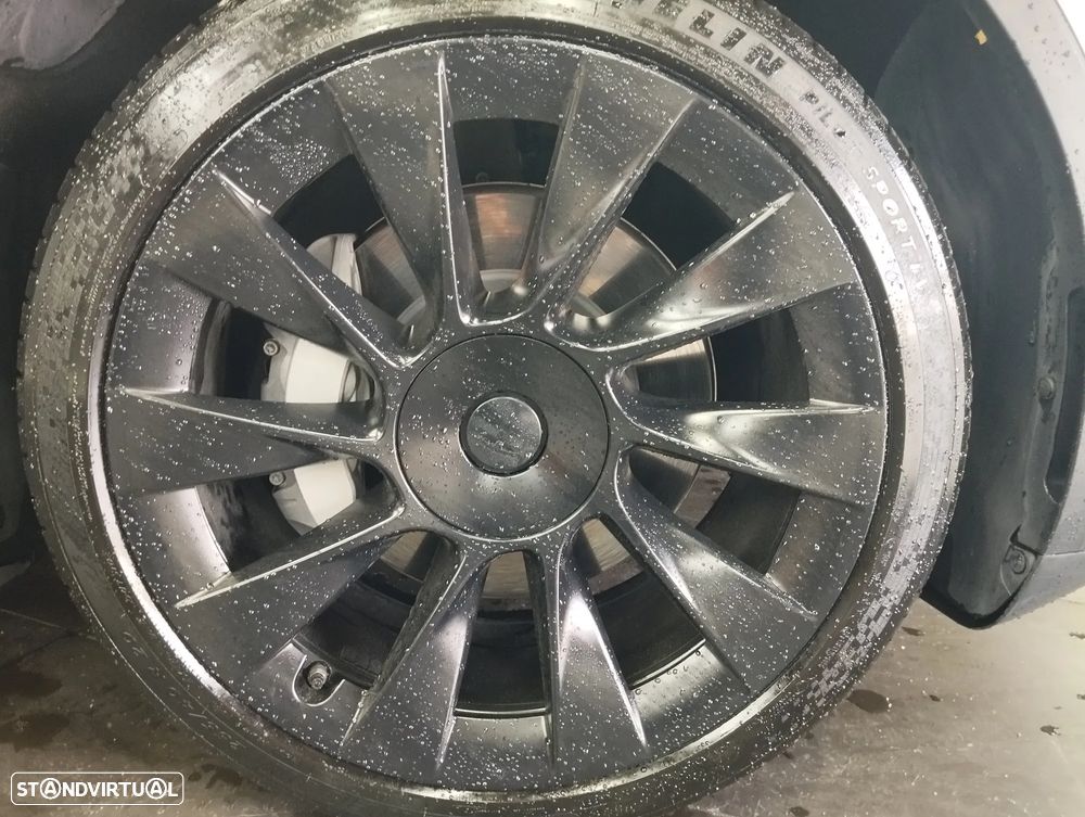 Tesla Model Y Long Range Tração Integral - 9