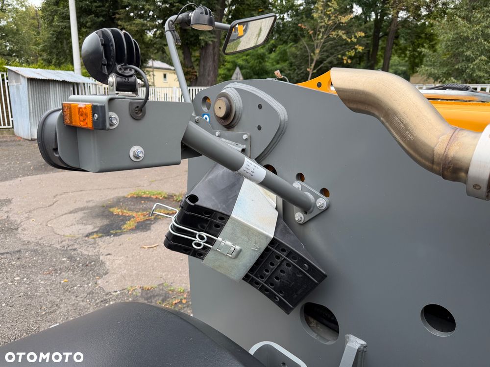 Liebherr Ładowarka Teleskopowa T36-7s - 14