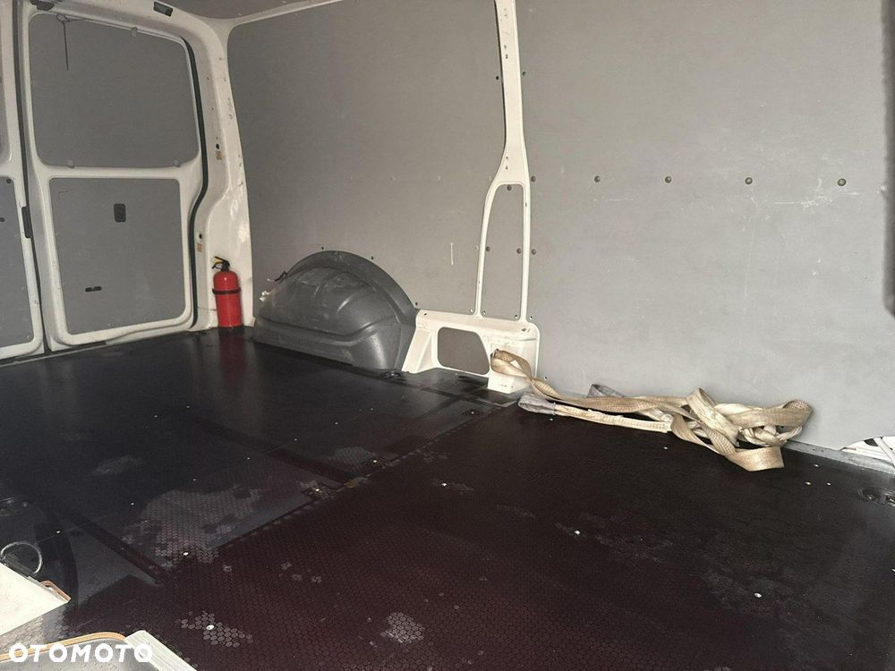 Volkswagen Transporter - 18