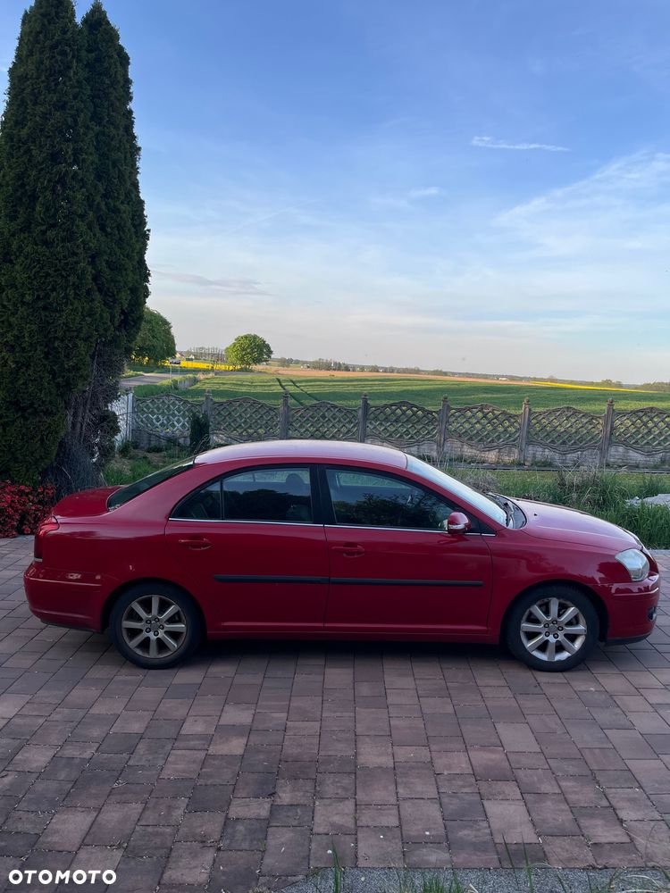 Toyota Avensis - 9
