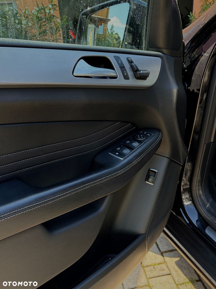 Mercedes-Benz ML 350 BlueTEC 4-Matic - 12