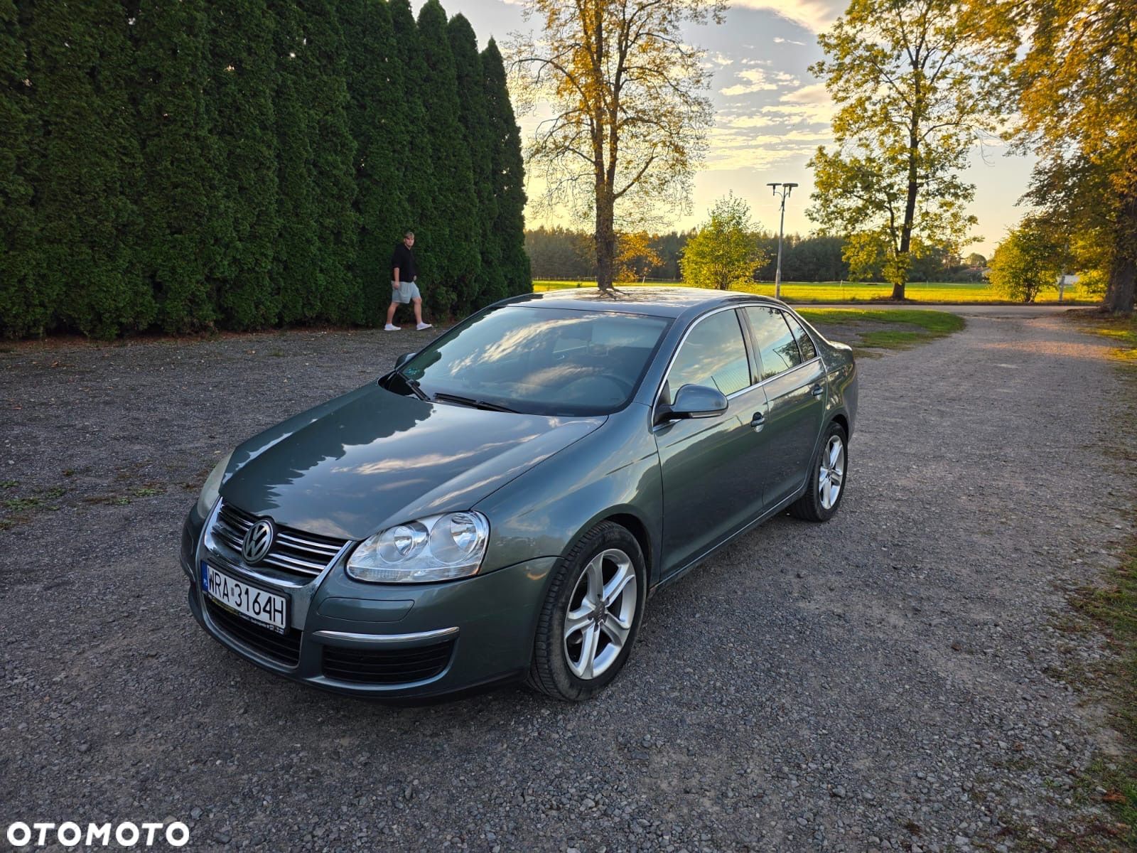 Volkswagen Jetta - 1