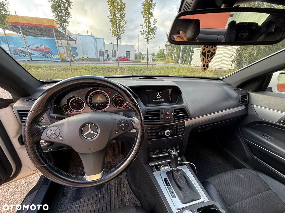 Mercedes-Benz Klasa E 250 CGI BlueEff - 9