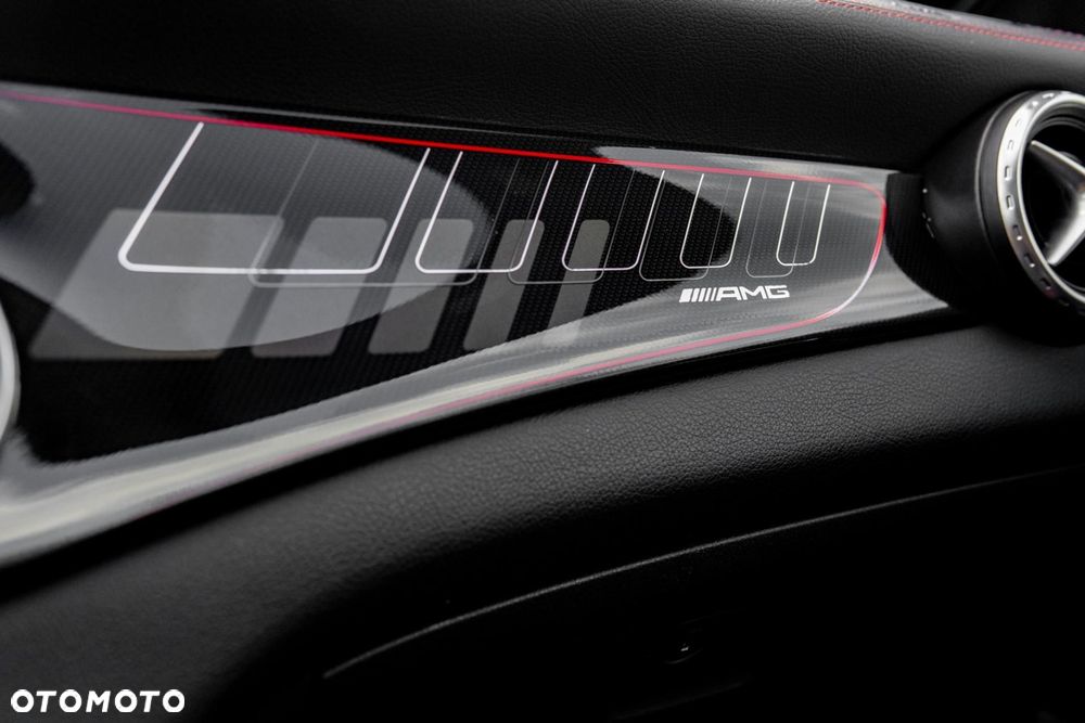 Mercedes-Benz GLA 45 AMG 4-Matic Edition 1 - 35