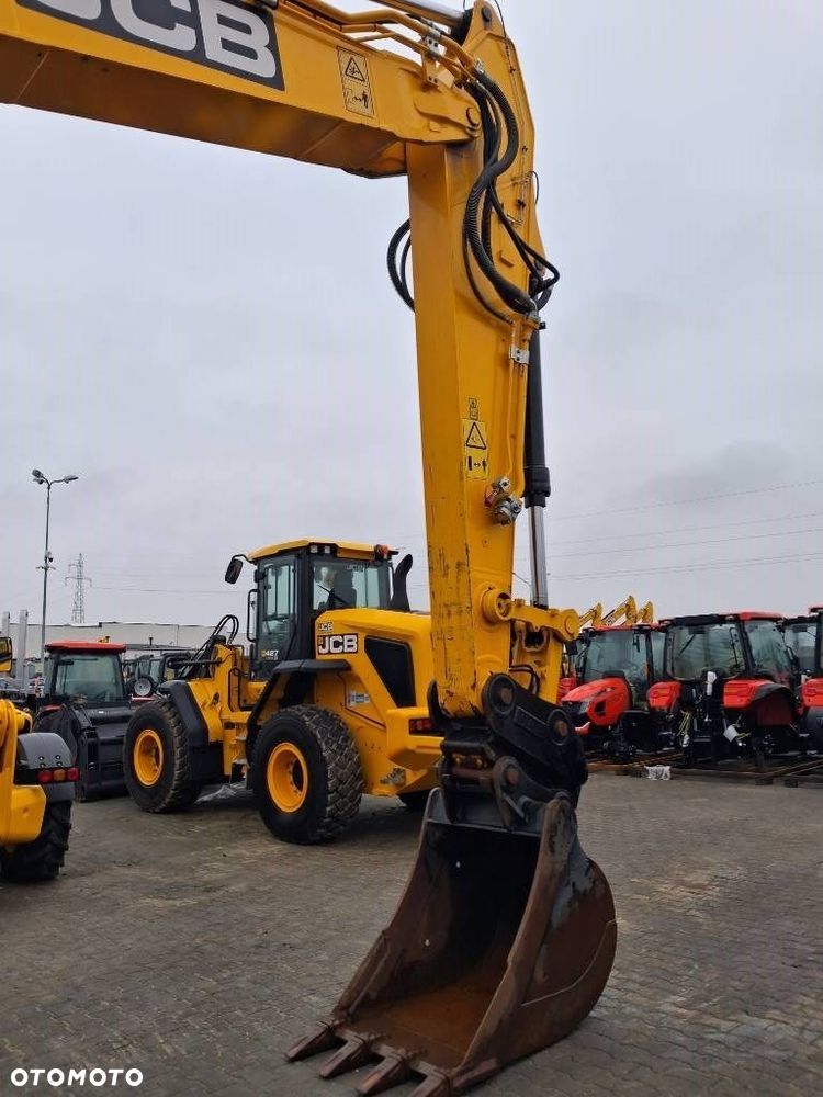 JCB 220X - 13