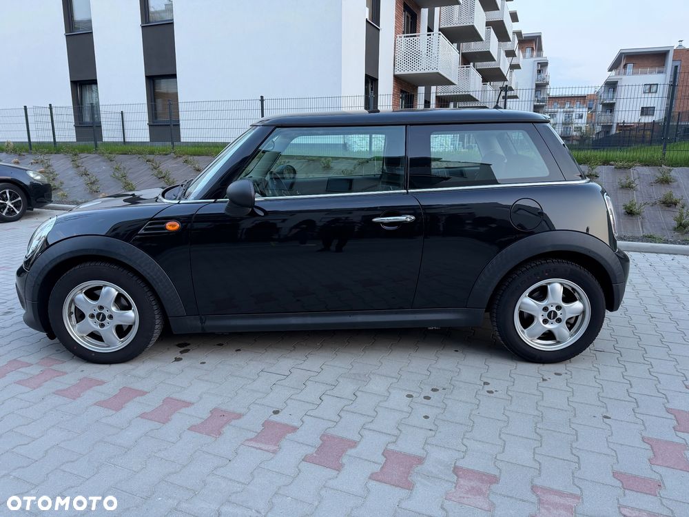 MINI ONE - 3
