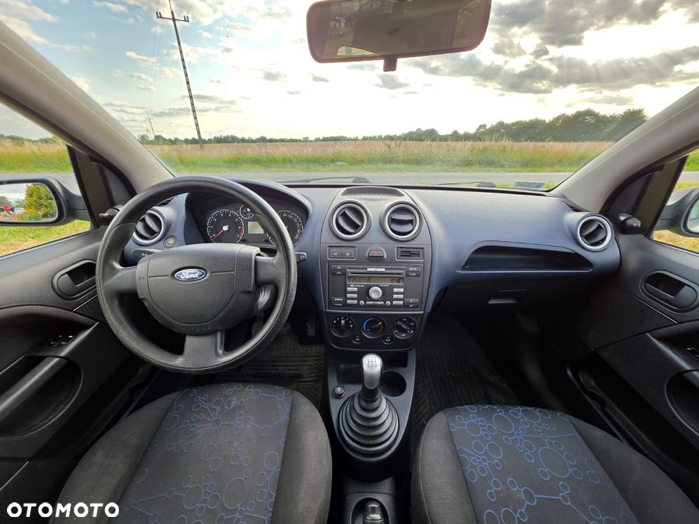 Ford Fiesta - 8