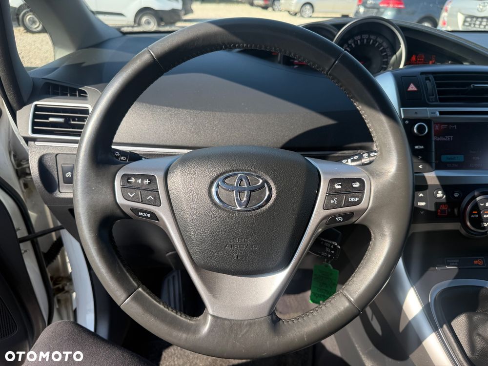 Toyota Verso 1.8 5-Sitzer Executive - 12