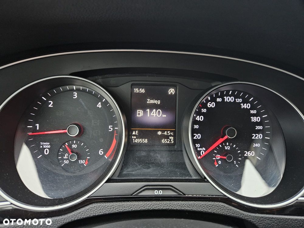 Volkswagen Passat - 20