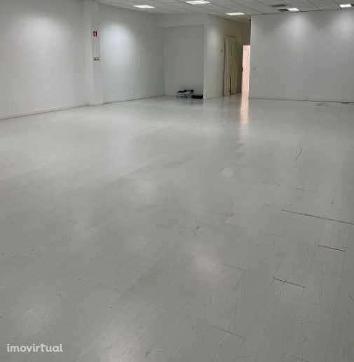 Espaço comercial +100m2 junto à Universidade do Minho - Grande imagem: 2/5