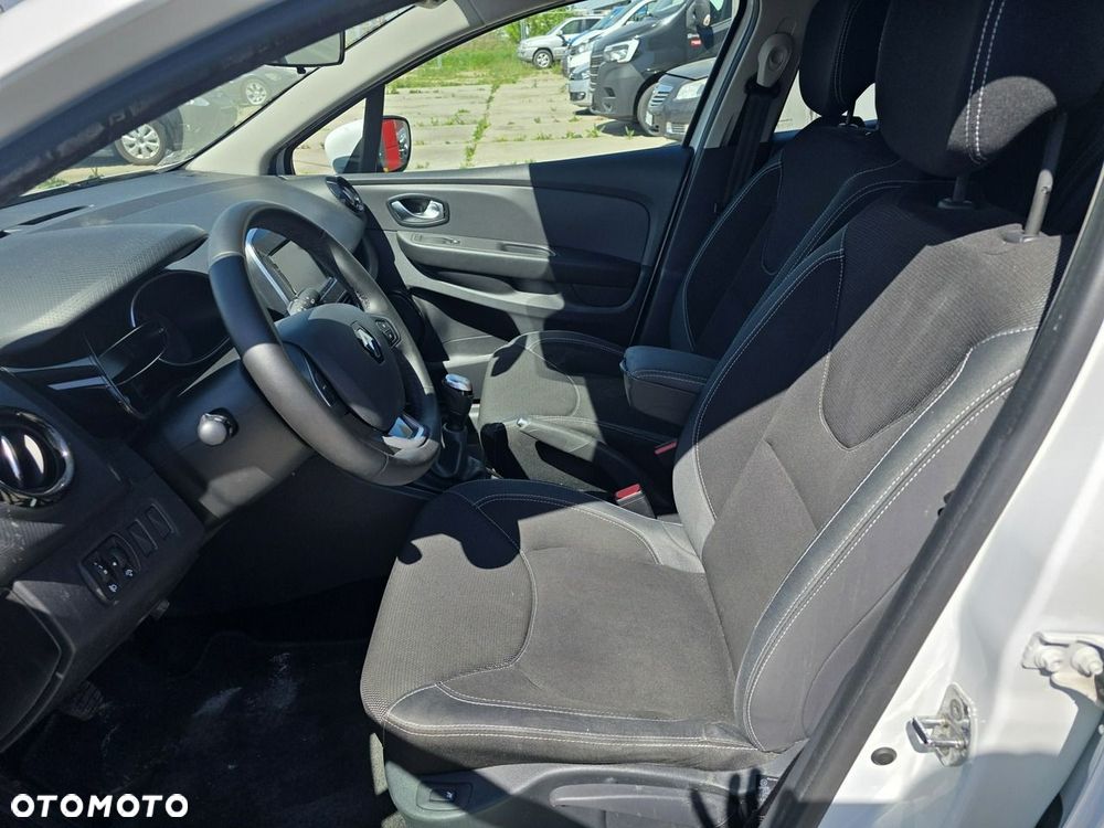 Renault Clio - 10
