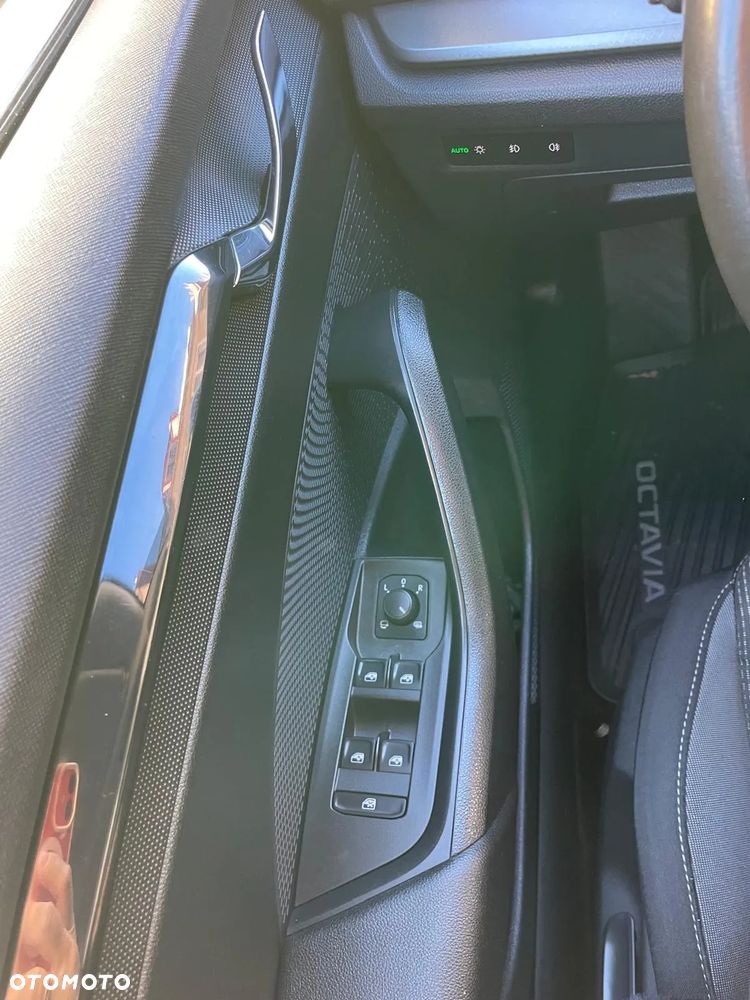 Skoda Octavia 1.5 TSI ACT Ambition - 16