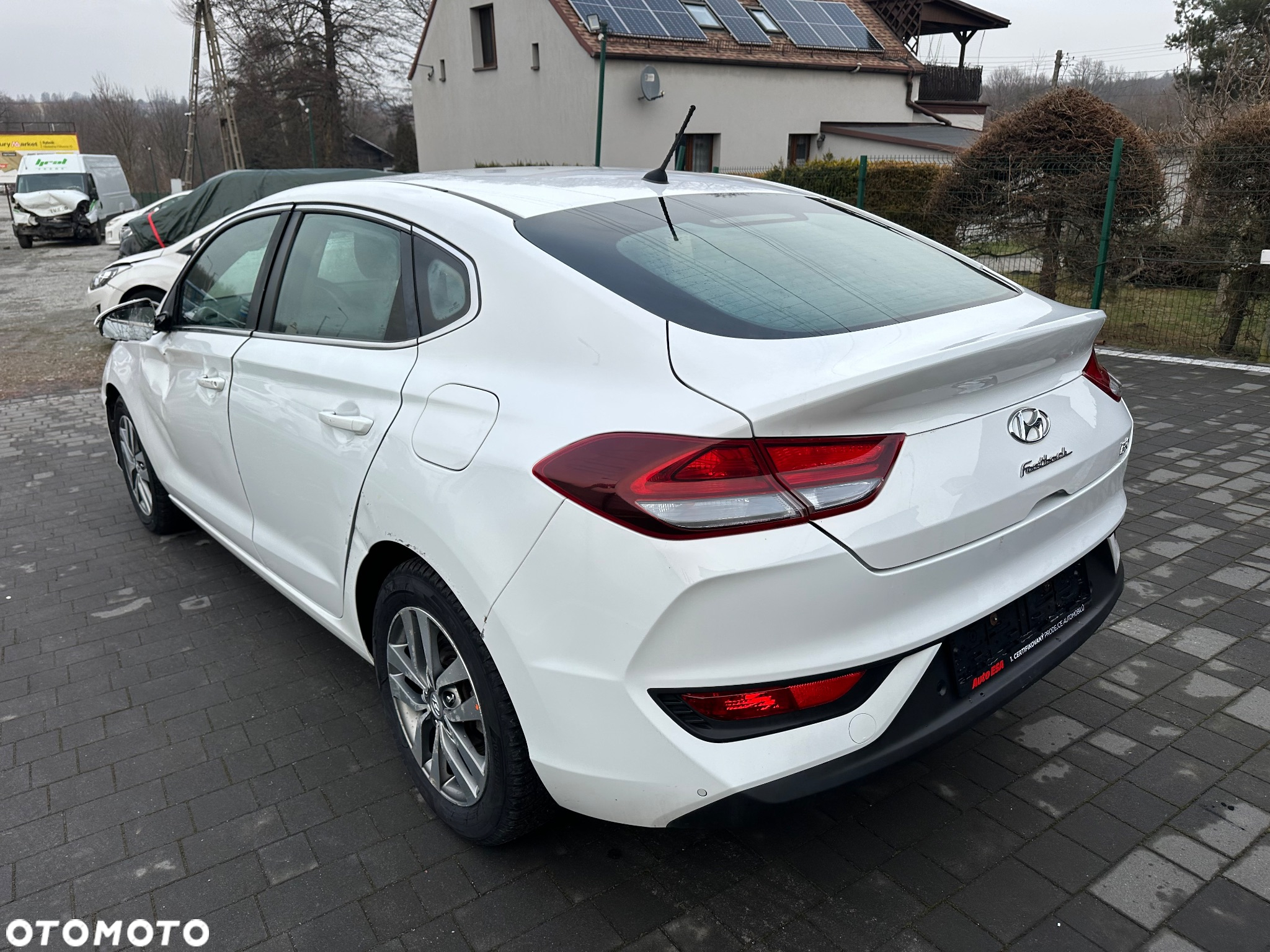 Hyundai i30 Fastback 1.6 CRDI Premium - 6