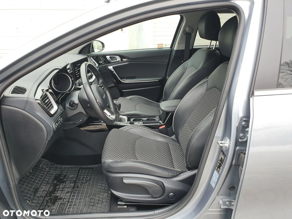 Kia Ceed 1.5 T-GDI Tribute - 28