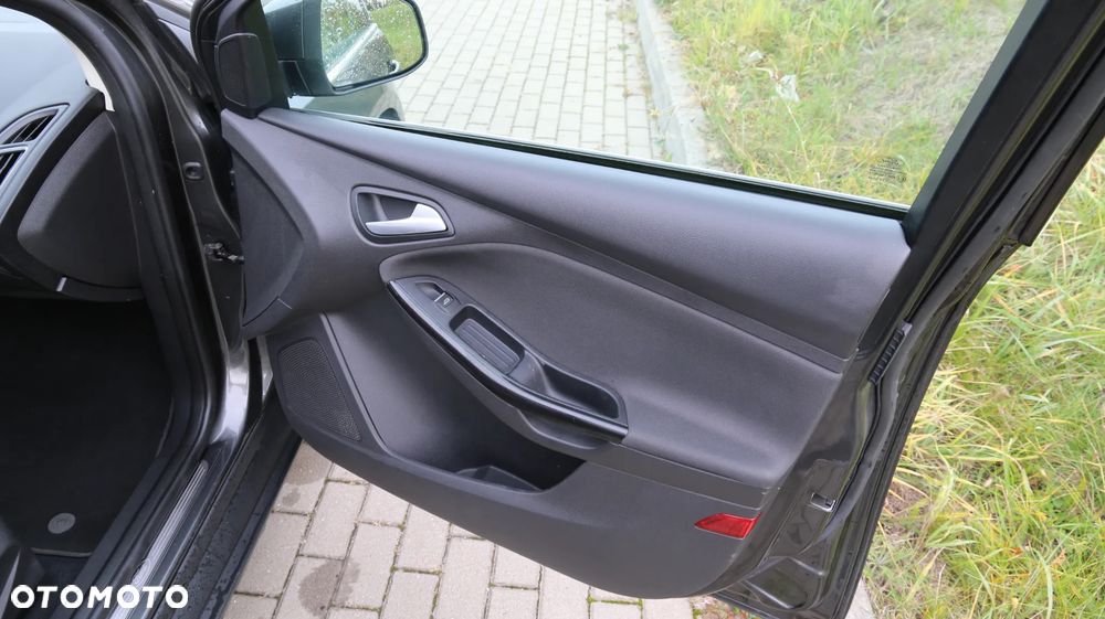 Ford Focus 1.5 EcoBoost Titanium ASS - 12