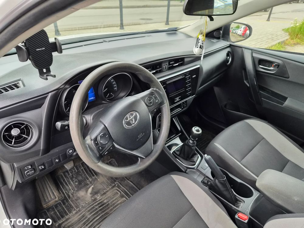 Toyota Auris 1.33 VVT-i Active - 12