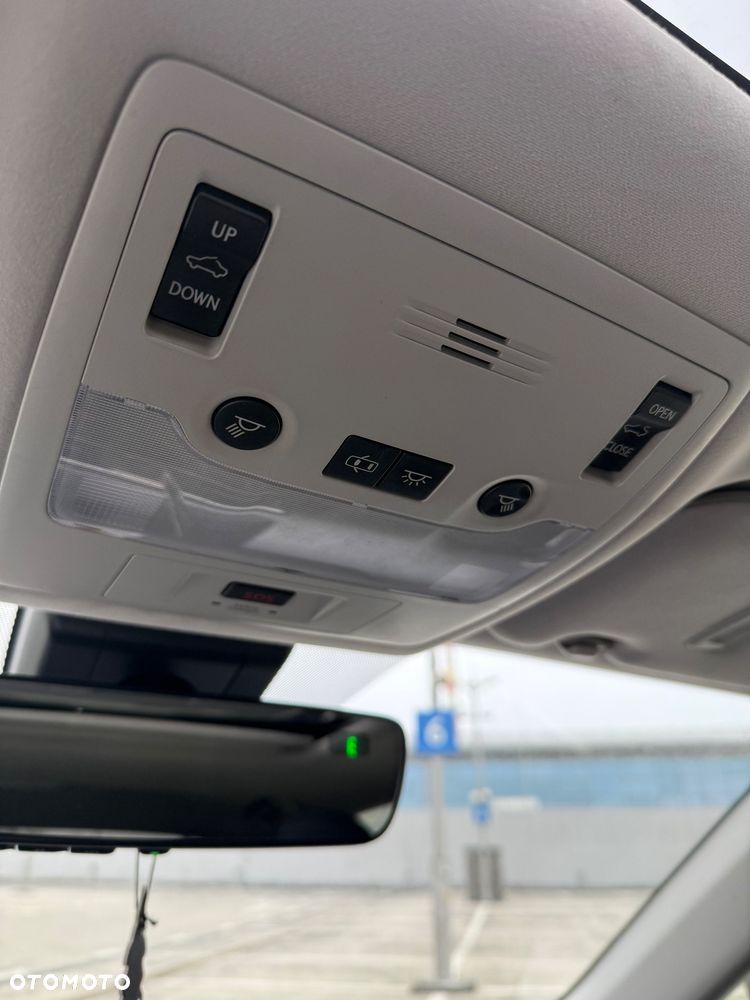 Lexus IS 200t Elegance - 11