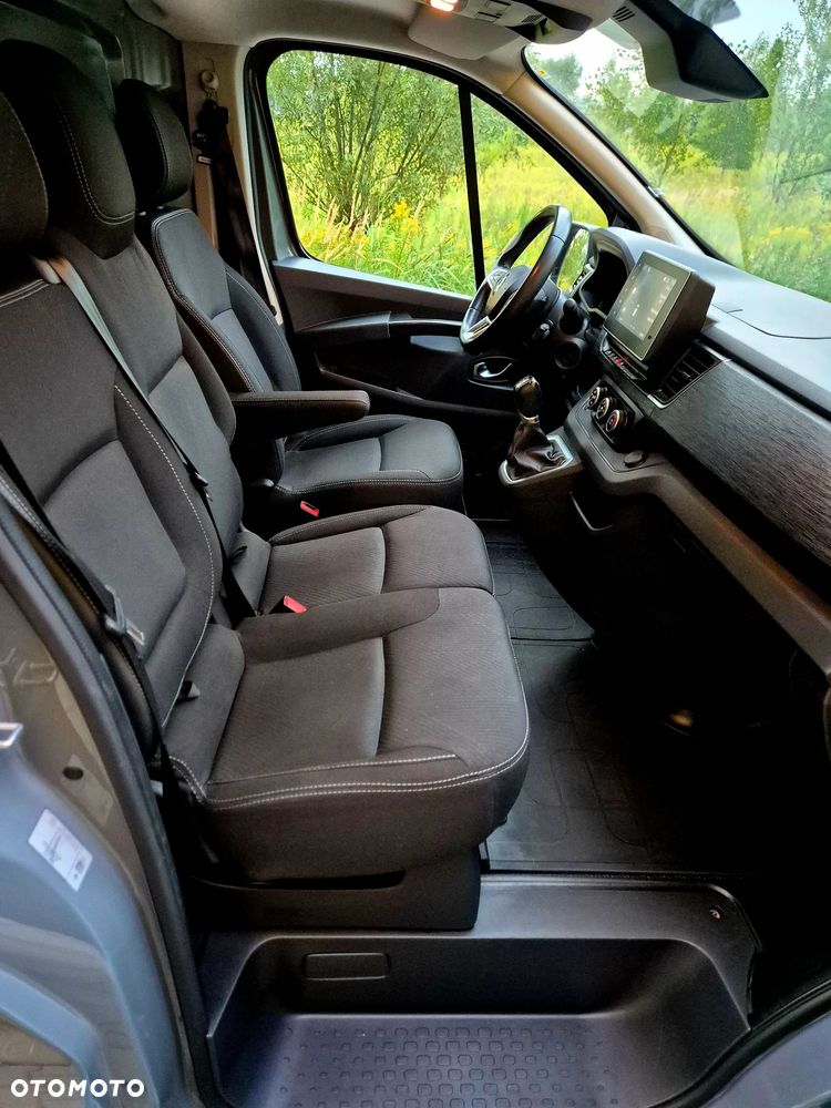 Renault Trafic - 16