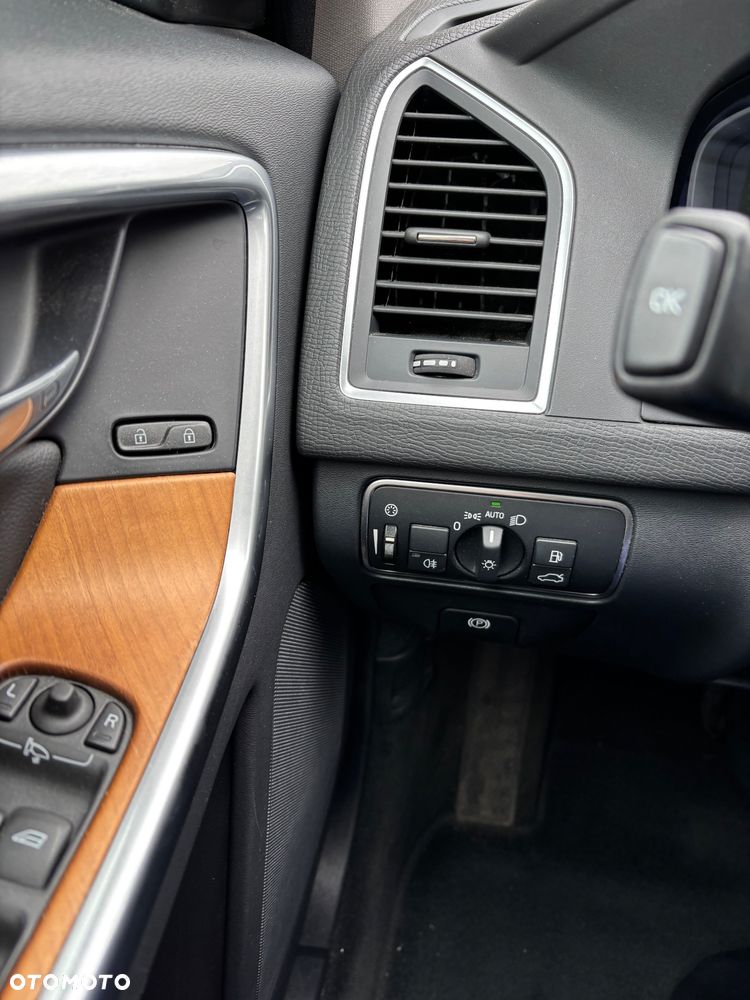 Volvo XC 60 D4 Drive-E Momentum - 21